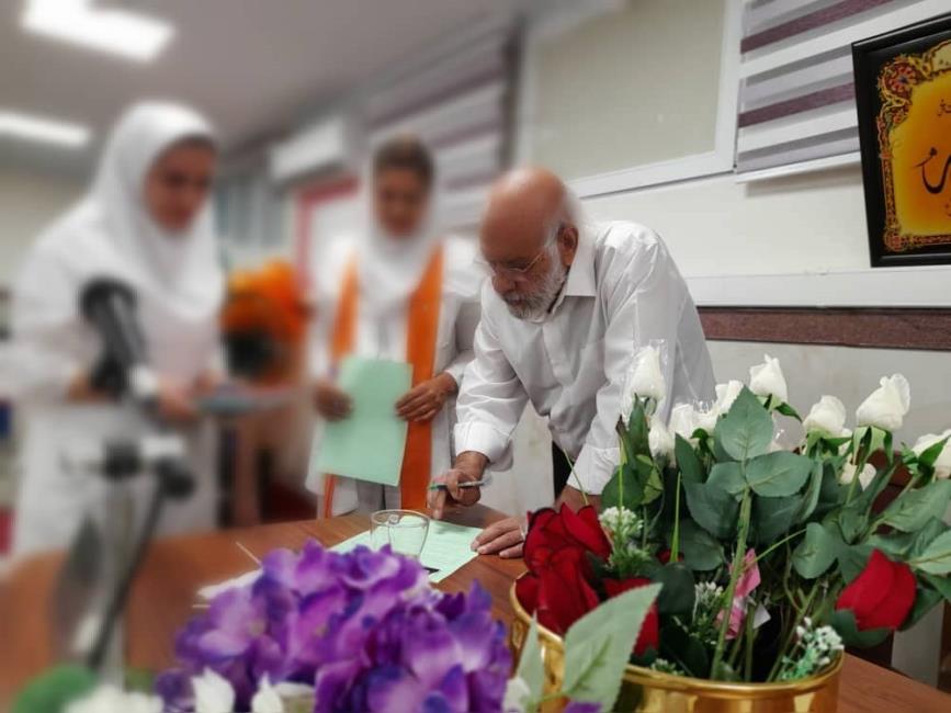 گزارش تصویری از دریافت گل رهایی مسافران و همسفران گروه خانم های مسافر