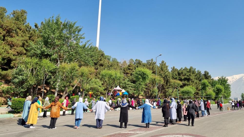 گزارش تصویری از فعالیت های ورزشی همسفران در پارک طالقانی