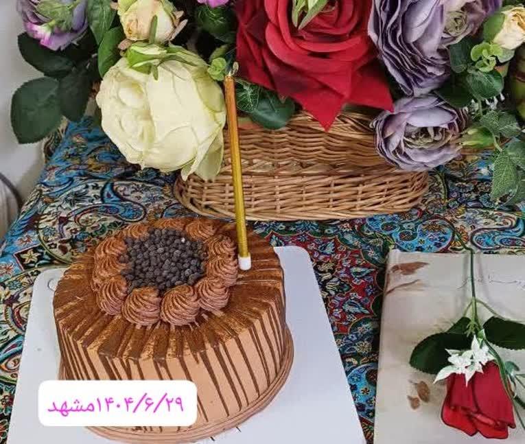 «انسان همیشه در طول تکامل مسافر است و خود آگاهی ندارد.» (نمایندگی میخک مشهد)