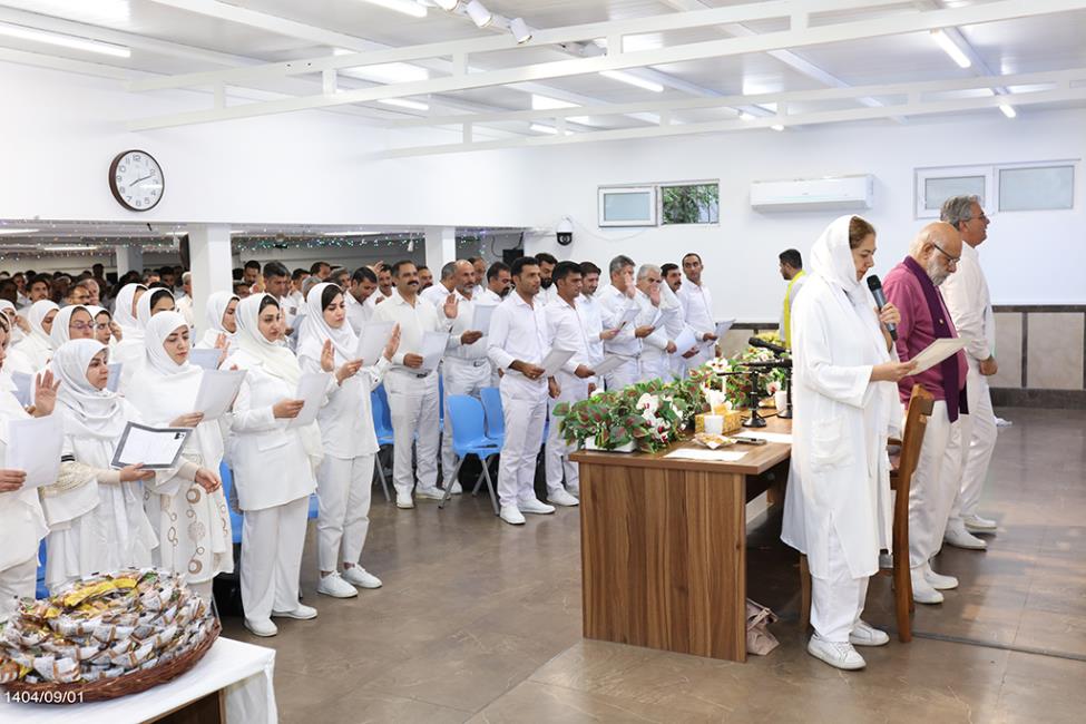 پنجمین دوره اهدای شال راهنمایی تازه‌واردین آذر 1404