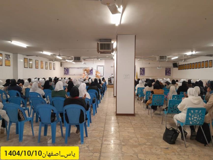 مسافران با عبور از تاریکی‌ها توانستند برای خود نوری بسازند و این نور را به همسفران نیز هدیه دهند. (نمایندگی یاس اصفهان) 